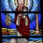 صورة من الزجاج الملون للقديس مارمرقس الرسول