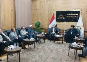 لتعزيز سبل التعاون: رئيس جامعة بنها يستقبل وفد بيت العائلة المصرية