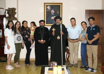 نيافة أنبا إرميا يستقبل القس ماركوس سليمان