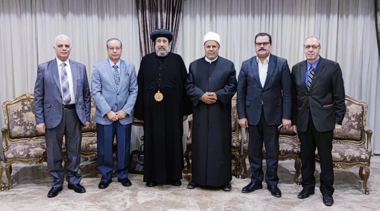 بعض أعضاء لجنة التعليم ببيت العائلة المصرية تجتمع بالمركز الثقافي القبطي الأرثوذكسي