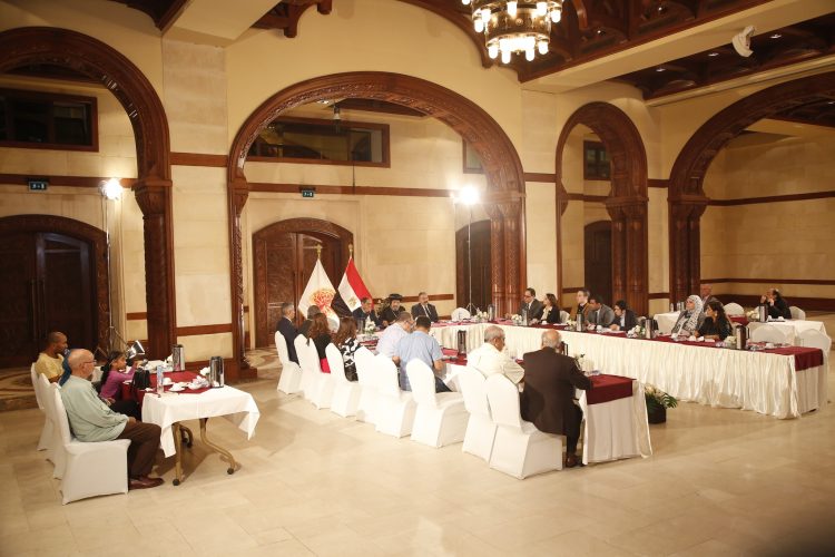 أولى سلسلة ندوات “كاتب وكتاب” بعنوان «أبطال النصر … شهادات وتكريم»