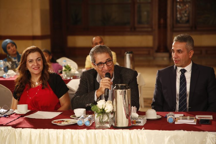(العربية) أولى سلسلة ندوات “كاتب وكتاب” بعنوان «أبطال النصر … شهادات وتكريم»