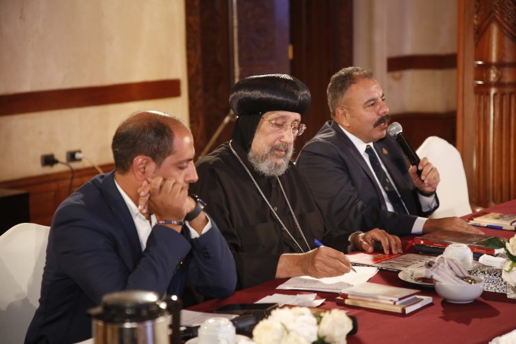 أولى سلسلة ندوات “كاتب وكتاب” بعنوان «أبطال النصر … شهادات وتكريم»