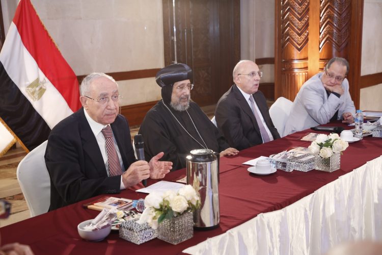 (العربية) صالون المركز يناقش..  “المنظومة الصحية في مصر: الواقع والمأمول”