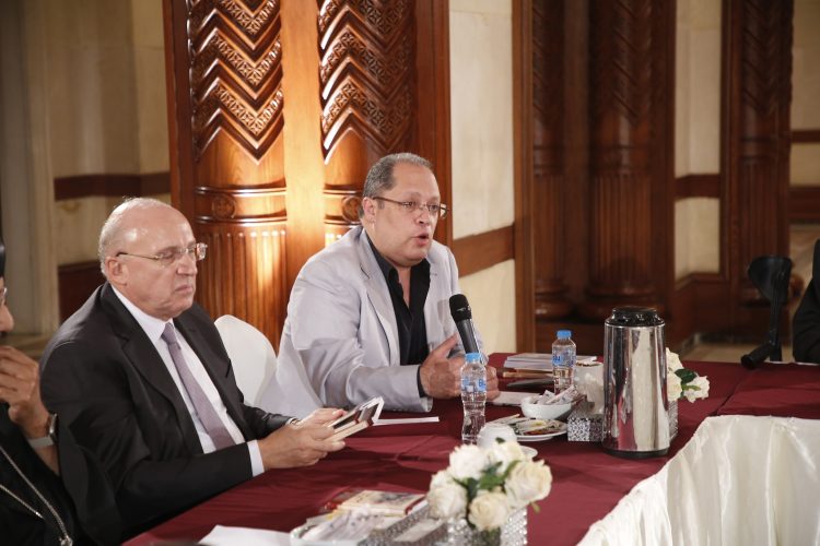 (العربية) صالون المركز يناقش..  “المنظومة الصحية في مصر: الواقع والمأمول”