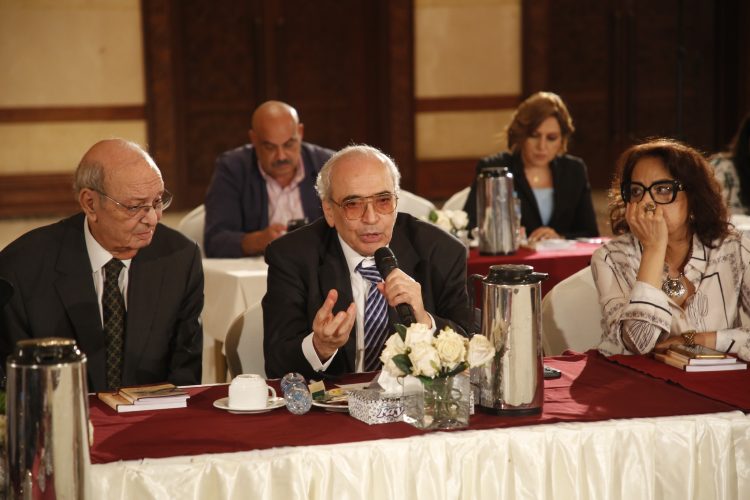 (العربية) صالون المركز يناقش..  “المنظومة الصحية في مصر: الواقع والمأمول”