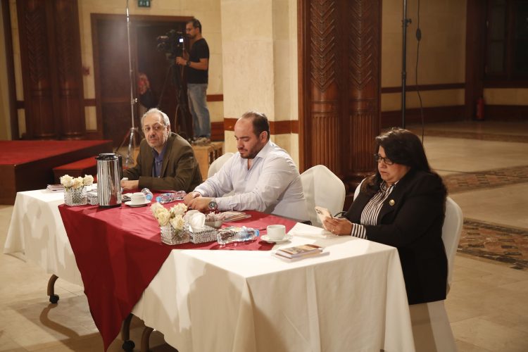 (العربية) صالون المركز يناقش..  “المنظومة الصحية في مصر: الواقع والمأمول”