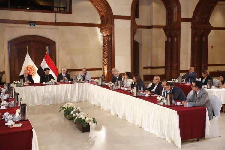 (العربية) صالون المركز يناقش..  “المنظومة الصحية في مصر: الواقع والمأمول”