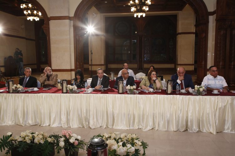 صالون المركز يناقش..  “المنظومة الصحية في مصر: الواقع والمأمول”