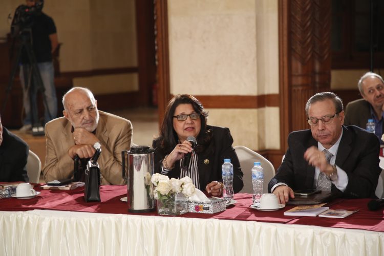 (العربية) صالون المركز يناقش..  “المنظومة الصحية في مصر: الواقع والمأمول”