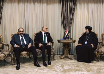 نيافة أنبا إرميا يستقبل رئيس المجلس الأعلى للطرق الصوفية بمصر