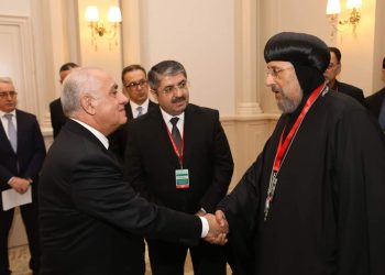 Anba Ermia Meets Azerbaijan’s Prime Minister at Global Religious Leaders Summit