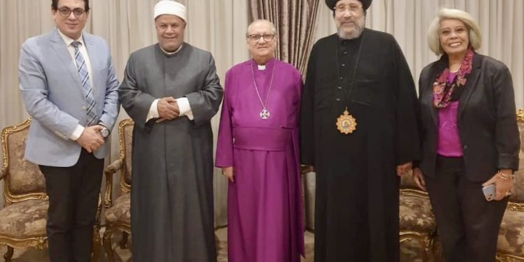 نيافة أنبا إرميا يستقبل أ. د. محمد أبو زيد الأمير والمطران منير حنا