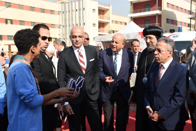 (العربية) نيافة أنبا إرميا يشهد افتتاح مهرجان العطاء الأول “شريان جامعة عين شمس”