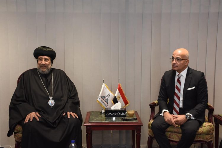 (العربية) نيافة أنبا إرميا يشهد افتتاح مهرجان العطاء الأول “شريان جامعة عين شمس”