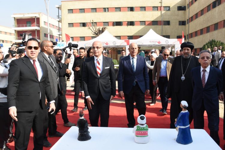 نيافة أنبا إرميا يشهد افتتاح مهرجان العطاء الأول “شريان جامعة عين شمس”