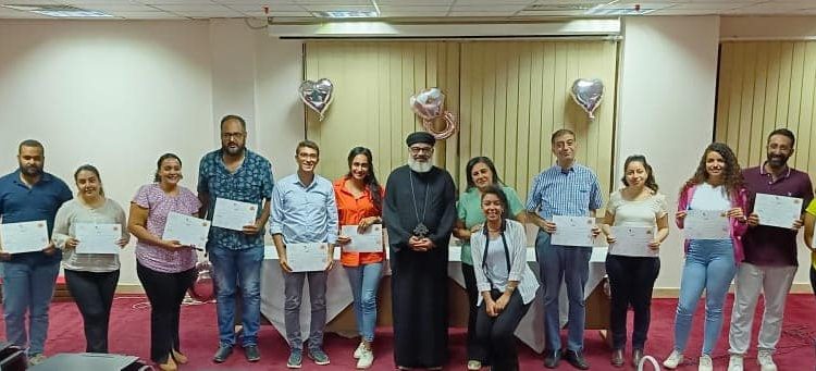 تسليم شهادات تخرج الدورة الثامنة من كورس «كللهما بالمجد»