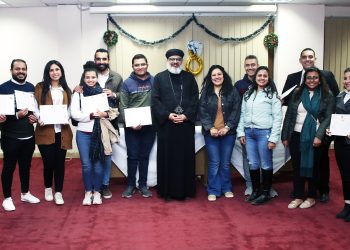تسليم شهادات تخرج الدورة السابعة من كورس «كللهما بالمجد»