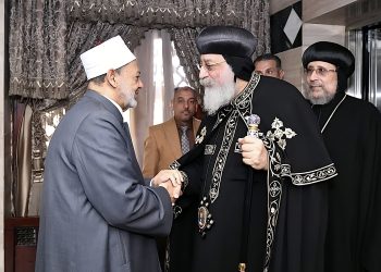 قداسة البابا الانبا تواضروس الثاني يهنئ شيخ الأزهر الدكتور أحمد الطيب بعيد الفطر