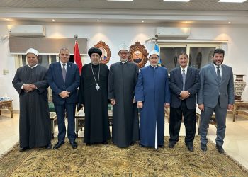 نيافة أنبا إرميا يشهد حفل الأفطار الرمضاني بجامعة الأزهر