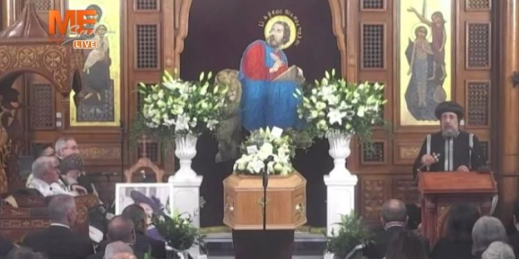 (العربية) صاحبا النيافة الأنبا إرميا والأنبا أنجيلوس يترأسان صلاة جناز ماري حنا بلندن
