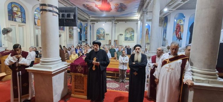 نيافة أنبا إرميا يلقى عظة روحية في كنيسة السيدة العذراء والقديس أنبا باخوميوس بالإسكندرية