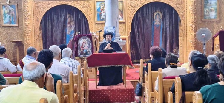 نيافة أنبا إرميا يلقى عظة روحية في كنيسة السيدة العذراء والقديس أنبا باخوميوس بالإسكندرية