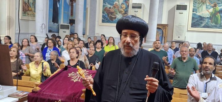 نيافة أنبا إرميا يلقى عظة روحية في كنيسة السيدة العذراء والقديس أنبا باخوميوس بالإسكندرية