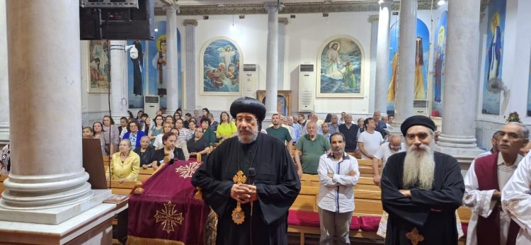 نيافة أنبا إرميا يلقى عظة روحية في كنيسة السيدة العذراء والقديس أنبا باخوميوس بالإسكندرية