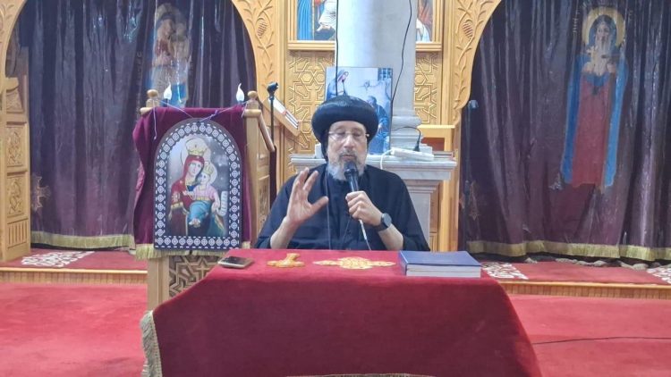 نيافة أنبا إرميا يلقى عظة روحية في كنيسة السيدة العذراء والقديس أنبا باخوميوس بالإسكندرية