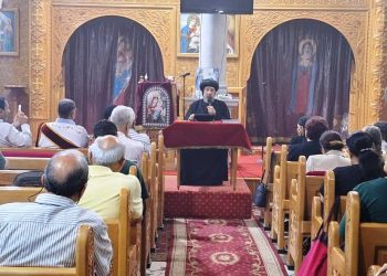 نيافة أنبا إرميا يلقى عظة روحية في كنيسة السيدة العذراء والقديس أنبا باخوميوس بالإسكندرية