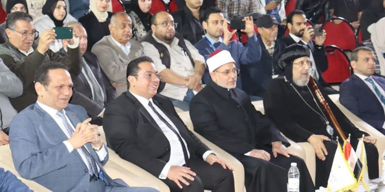 نيافة أنبا إرميا يشارك في ملتقى أنشطة توعوية لبناء وعي طلاب الجامعات ومواجهة الفكر المتطرف
