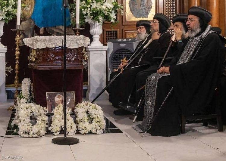 صلاة جناز القمص أنطونيوس ثابت شنوده، كاهن كنيسة مار مرقس بكينزينغتون ووكيل إيبارشية لندن، من كنيسة القديس مار مرقس الرسول بلندن