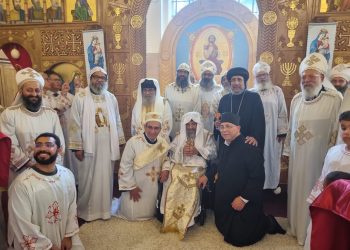 الانبا ارميا يشارك في سيامة شمامسة في كنيسة الشهيدة مارينا بريستول بإنجلترا