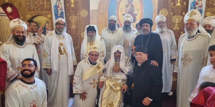 الانبا ارميا يشارك في سيامة شمامسة في كنيسة الشهيدة مارينا بريستول بإنجلترا