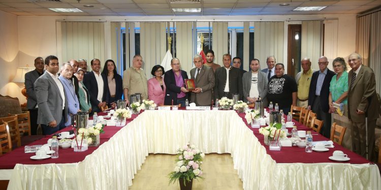 ندوة صالون المركز الثقافي القبطي الأرثوذكسي بعنوان «قانون العمل الجديد امتيازات وملاحظات»!