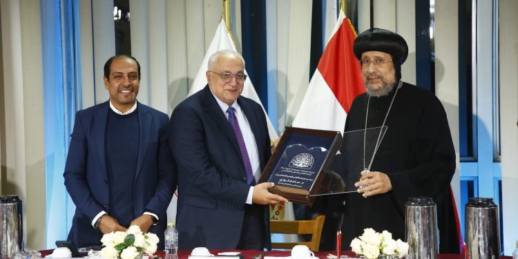 «الثقافة الإنسانية… رسائل وهوامش» للكاتب: د. سامح فوزي كبير باحثين بمكتبة الإسكندرية في ندوة «كاتب وكتاب» بالمركز الثقافي القبطي الأرثوذكسي