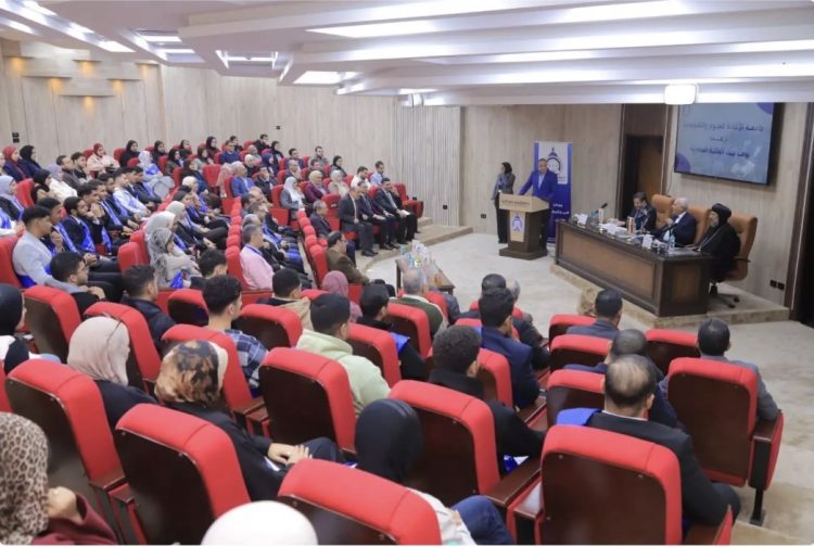 (العربية) بحضور نيافة الأنبا ارميا.. بيت العائلة المصرية يعقد ندوة توعوية بعنوان “البيئة وتعزيز المواطنة والانتماء”