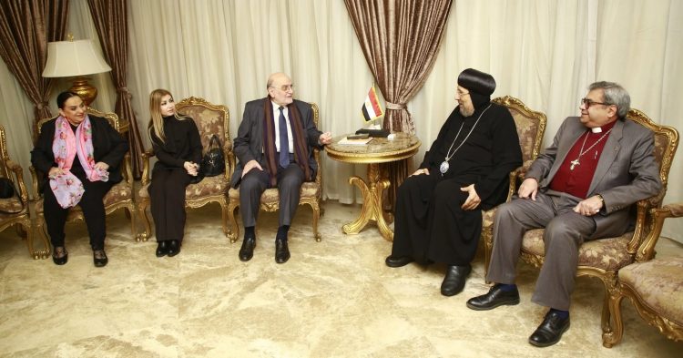 (العربية) نيافة الأنبا إرميا يستقبل الأمين العام لمجلس كنائس الشرق الأوسط البروفسور ميشال عبس