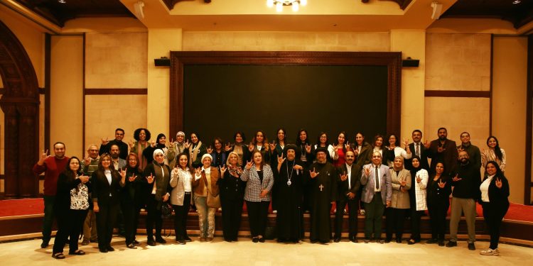 أكثر من 250 مترجمًا.. جامعة عين شمس والمركز الثقافي القبطي الأرثوذكسي يقودان مسيرة دعم الصم وتأهيل المترجمين