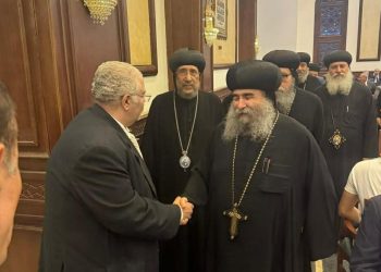 قداسة البابا يرسل وفدًا رفيع المستوى لتقديم واجب العزاء لرئيس الوزراء بسبب وجوده خارج البلاد