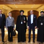 نيافة الأنبا إرميا يستقبل رئيس جامعة عين شمس للتهنئة بعيد القيامة المجيد