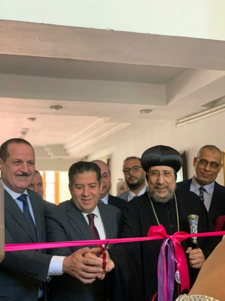 في مشهد يجسد الوحدة الوطنية…نائب رئيس جامعة الأزهر يفتتح المعرض الفني لكلية التربية للبنات بحضور رئيسَي الأعلى للثقافة والمركز الثقافي القبطي الأرثوذكسي