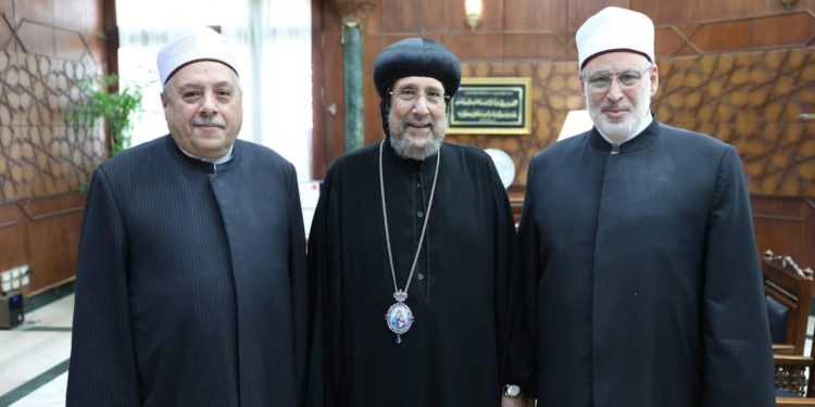 نيافة الأنبا إرميا يهنئ الشيخ أيمن عبد الغني وكيل الأزهر الجديد