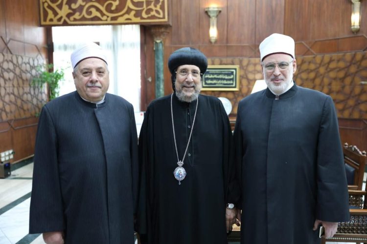 نيافة الأنبا إرميا يهنئ الشيخ أيمن عبد الغني وكيل الأزهر الجديد