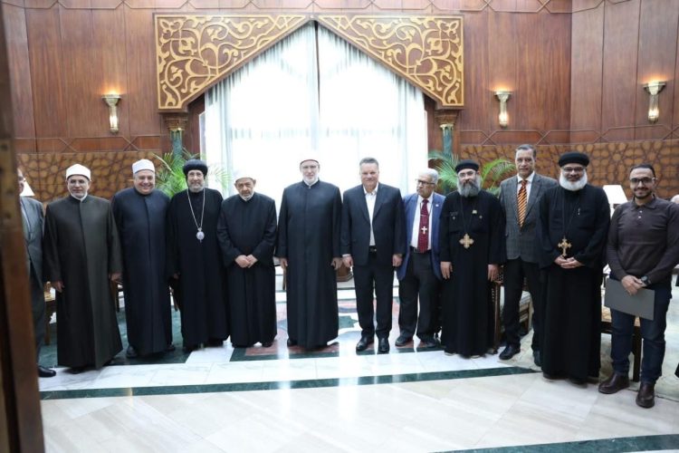 نيافة الأنبا إرميا يهنئ الشيخ أيمن عبد الغني وكيل الأزهر الجديد