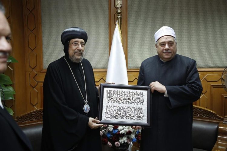 نيافة الأنبا إرميا يهنئ الشيخ أيمن عبد الغني وكيل الأزهر الجديد