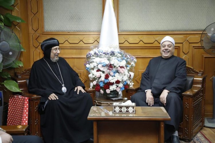 نيافة الأنبا إرميا يهنئ الشيخ أيمن عبد الغني وكيل الأزهر الجديد