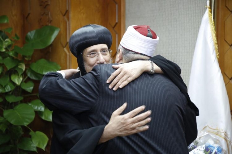 نيافة الأنبا إرميا يهنئ الشيخ أيمن عبد الغني وكيل الأزهر الجديد