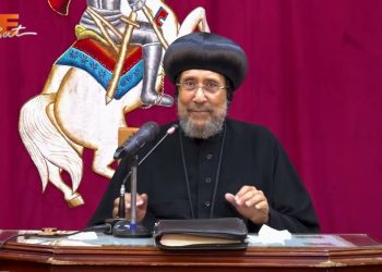 عظة «أضواء وسط الظلام».. تأملات أسبوع الآلام لنيافة أنبا إرميا بكنيسة الشهيد مار جرجس بميت غمر